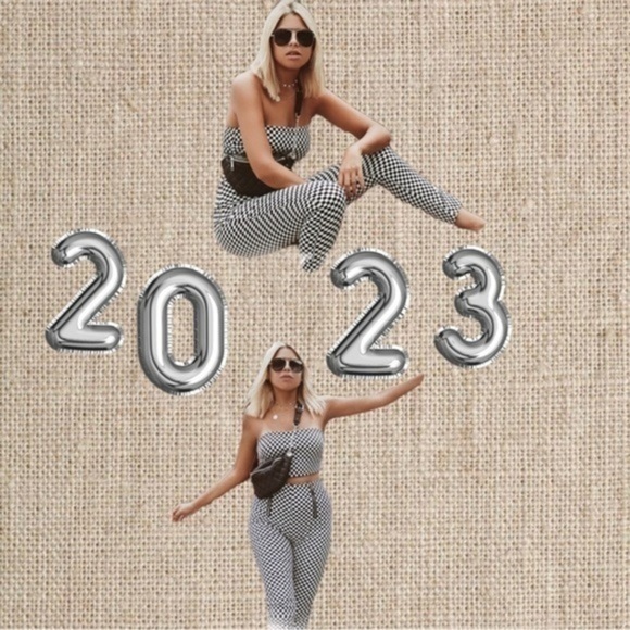 Two piece checkered set​ - Picture 2 of 7